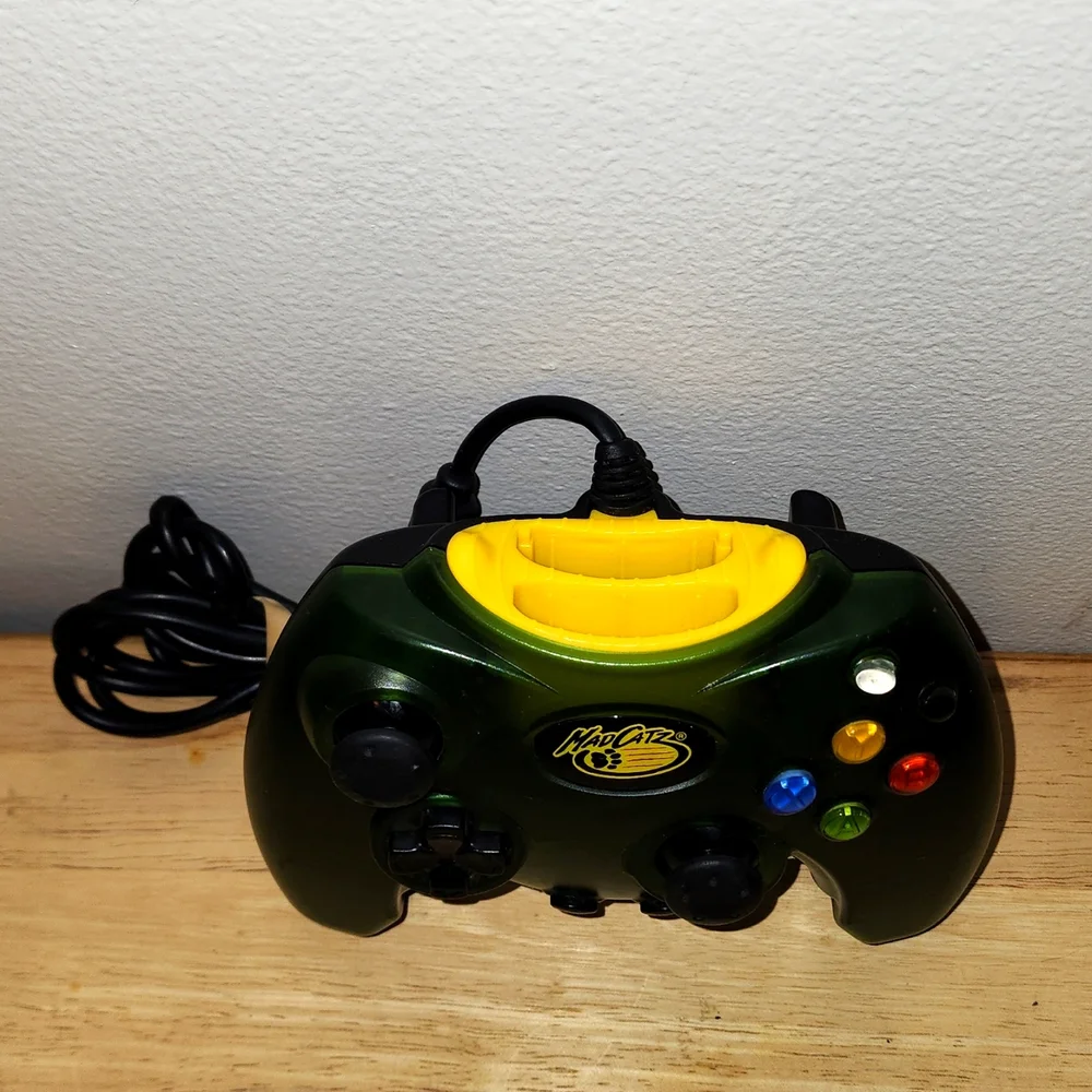 Mad Catz Green Wired Controller For Original Xbox #4516 - Picture 3 of 5